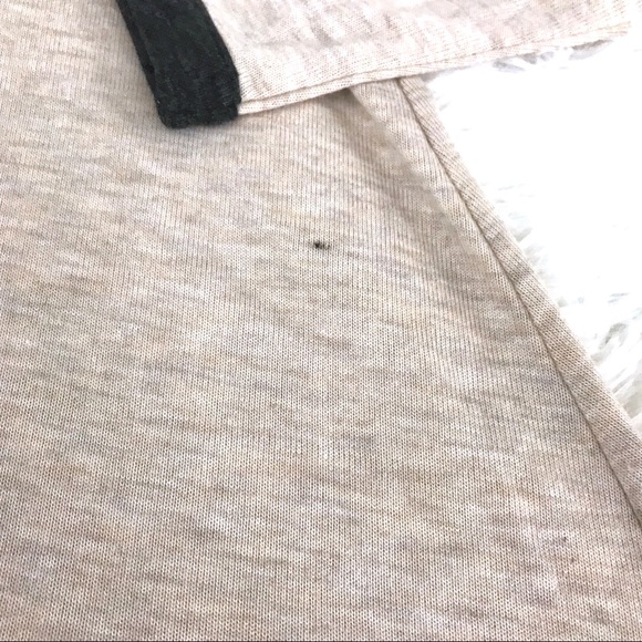 CHELSEA AND THEODORE asymmetrical top s Small - Picture 4 of 5